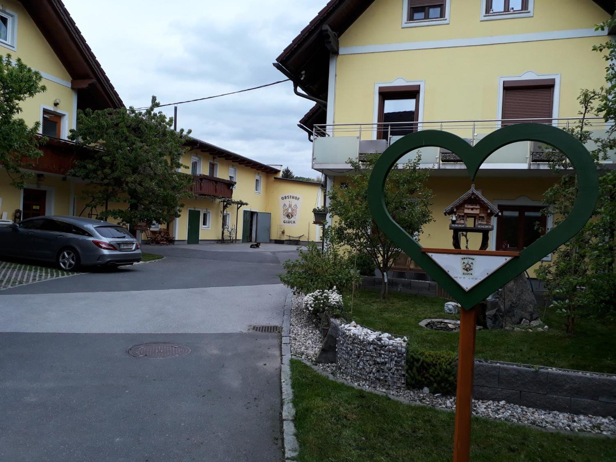 Obsthof Glueck Bed & Breakfast Gamlitz Luaran gambar